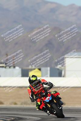 media/Jan-15-2026-Racers Edge (Thu) [[dfebeb70ab]]/3-B Group/Session 1 Turn 15/